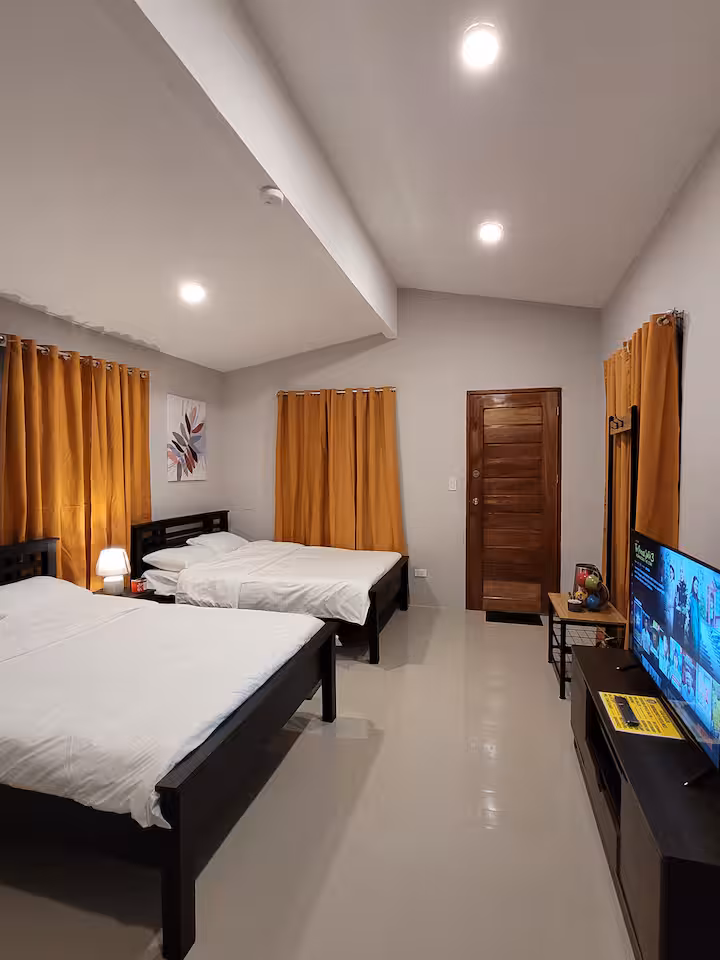 2 Queen sized bedroom studio with entertainment